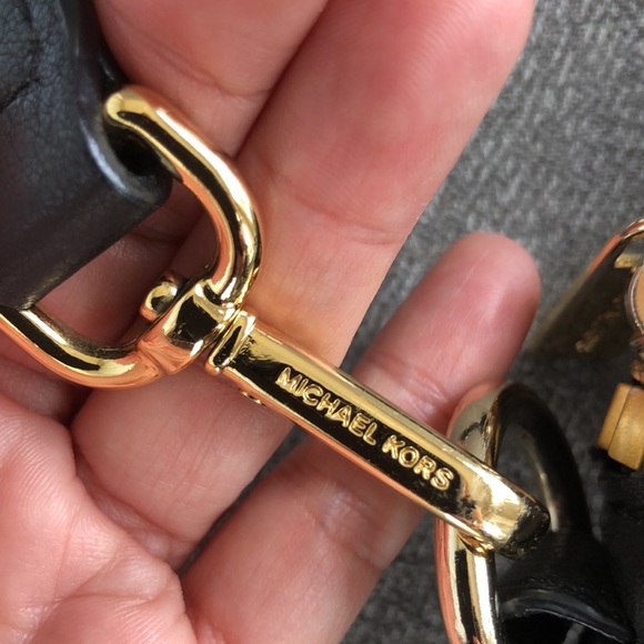 Used twice! - MICHAEL KORS Pebbled Leather Crossbody & Handbag - Picture 4 of 14